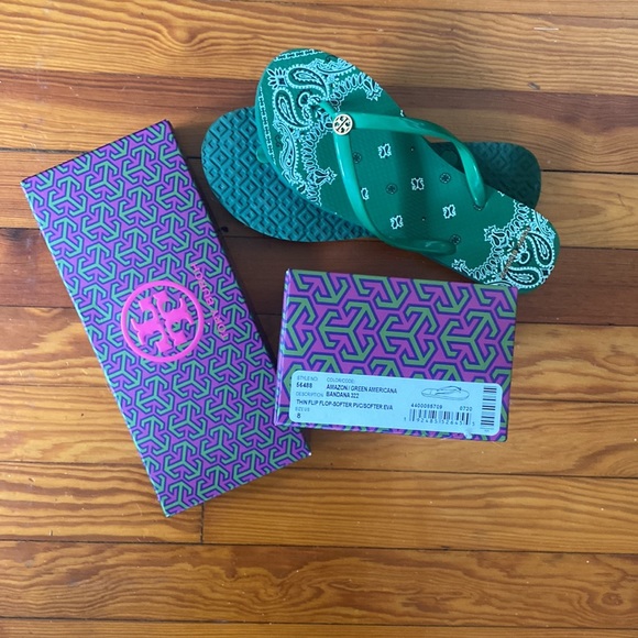 Tory Burch Green Bandanna Flip Flops - Picture 5 of 5